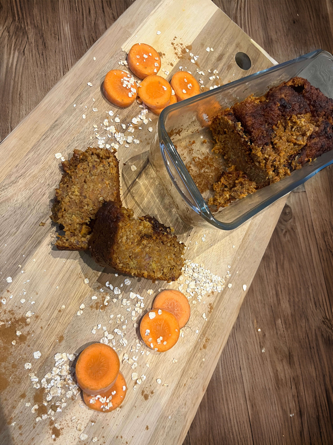 Carrot cake met dadels als suikervrvanger